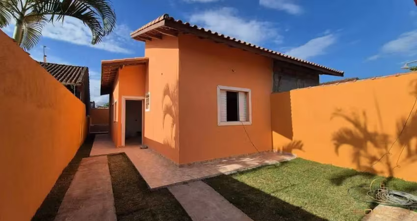 Casa com 2 dormitórios, sendo 1 suíte no bopiranga em itanhaém / sp