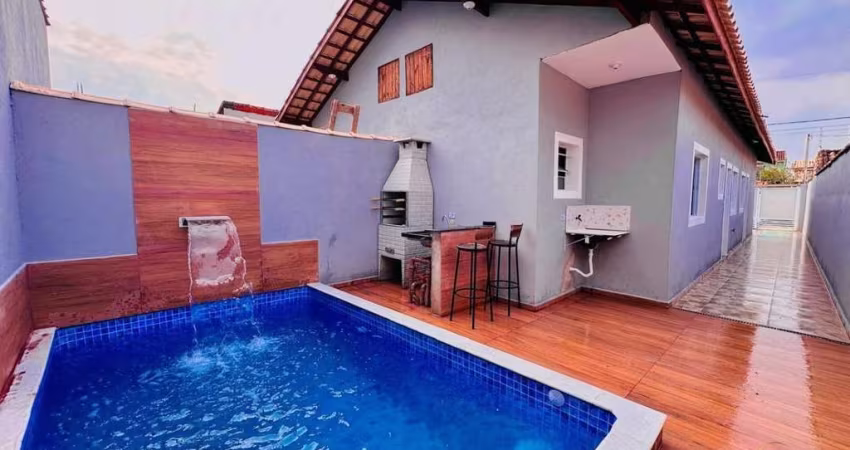 Casa com 2 dormitórios, sendo 1 suíte no Bopiranga em Itanhaém / SP