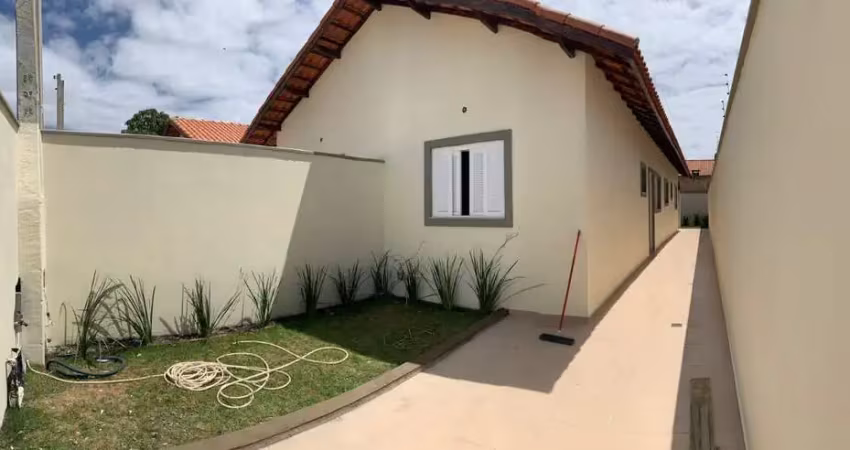 Casa com 2 quartos para alugar no Jardim Magalhães, Itanhaém 