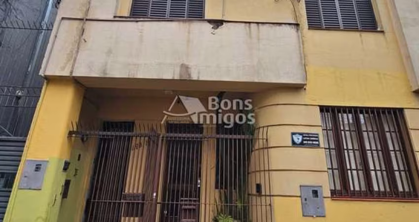 Apartamento com 3 quartos para alugar na Alameda Cabral, 428, São Francisco, Curitiba