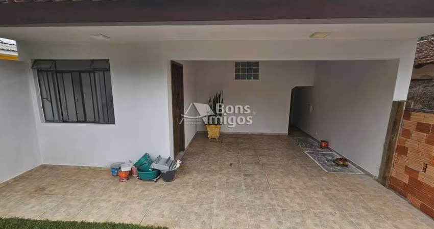 Casa com 3 quartos para alugar na Rua Planalto, 12, Butiatuvinha, Curitiba