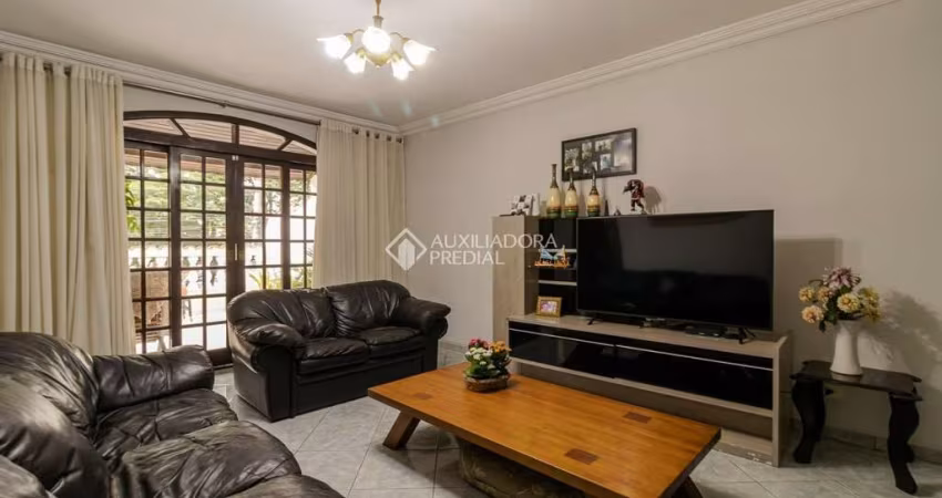 Casa com 3 quartos à venda na Avenida das Nações, 2380, Parque Capuava, Santo André