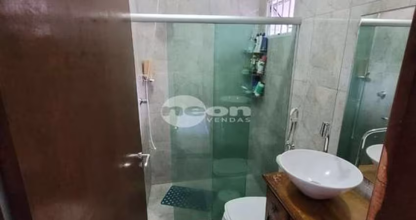 Casa em condomínio fechado com 3 quartos à venda na Rua Silvia Scarpelli, 145, Parque São Vicente, Mauá
