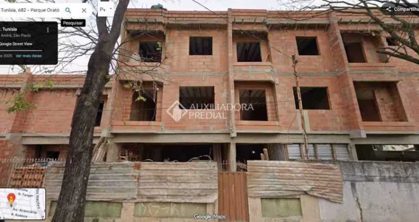 Casa com 2 quartos à venda na Rua Tunísia, 688, Parque Oratório, Santo André