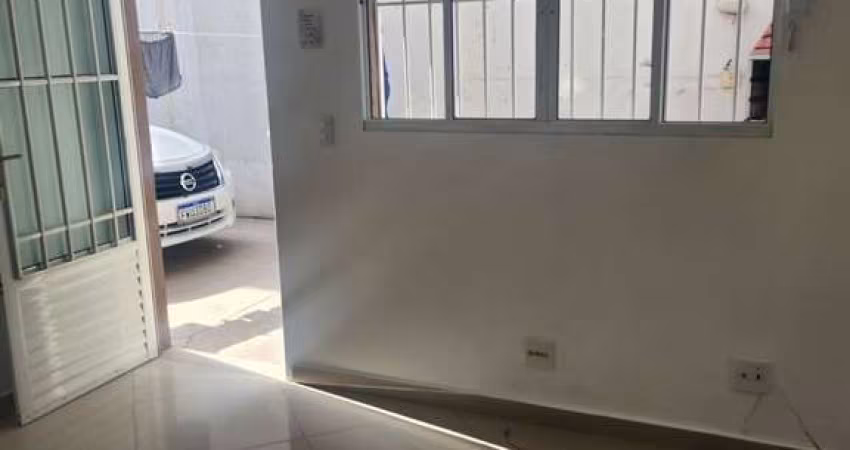Sobrado para locação com 2 dormitórios na Chácara Cruzeiro do Sul - Condominio