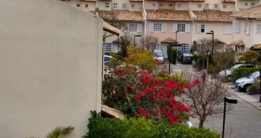 Sobrado em condomínio no horto do Ype, com 3 dormitórios com 100 m² 2 vagas