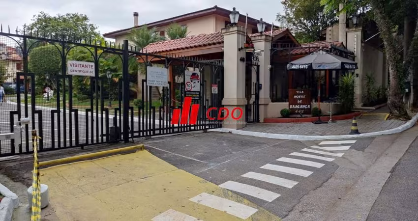 Condomínio Morumbi Sul belo sobrado com 3 dormitórios sendo 1 suíte, sala 3 ambientes, piscina, churrasqueira,útil de 160m²4 vagas,lazer no condominio