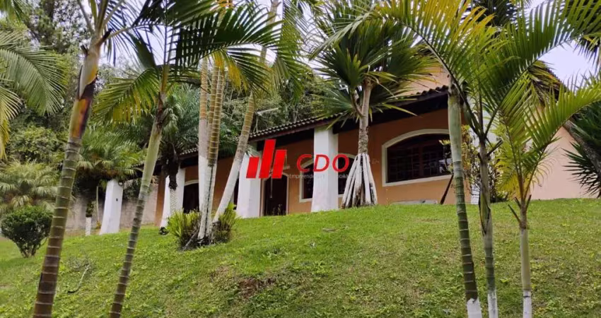 Imperdível: casa em condomínio à venda em itapecerica da serra-sp, bairro engenho! 3 quartos, 1 suíte, 3 salas, 4 banheiros, 7 vagas de garagem, 280m².