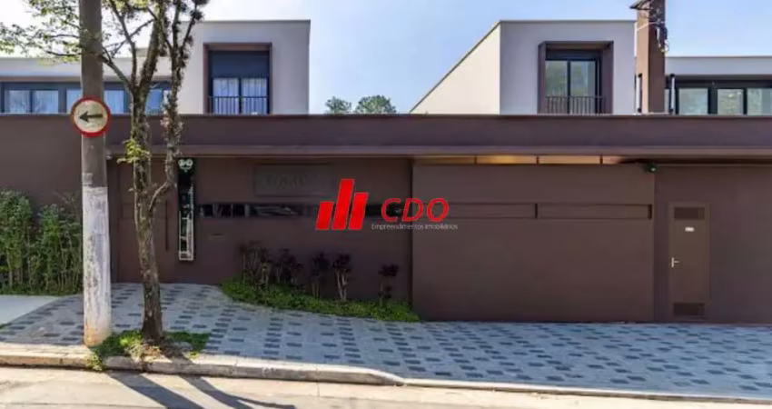 Impecável casa de alto padrão em condomínio no jardim cordeiro, são paulo-sp: 4 suítes, 4 salas, 6 banheiros, piscina, 4 vagas, 487m².