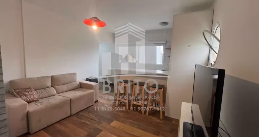 Belíssimo apartamento mobiliado ao lado do Metrô Marechal Deodoro com 01 vaga, ar condicionado, fino acabamento, andar alto, varanda e amplo lazer