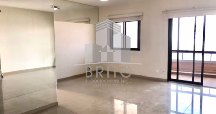 Apartamento de 3 dormitórios, sendo uma suíte, duas vagas de garagem, sala ampliada podendo ser revertida para um quarto dormitório ou escritório