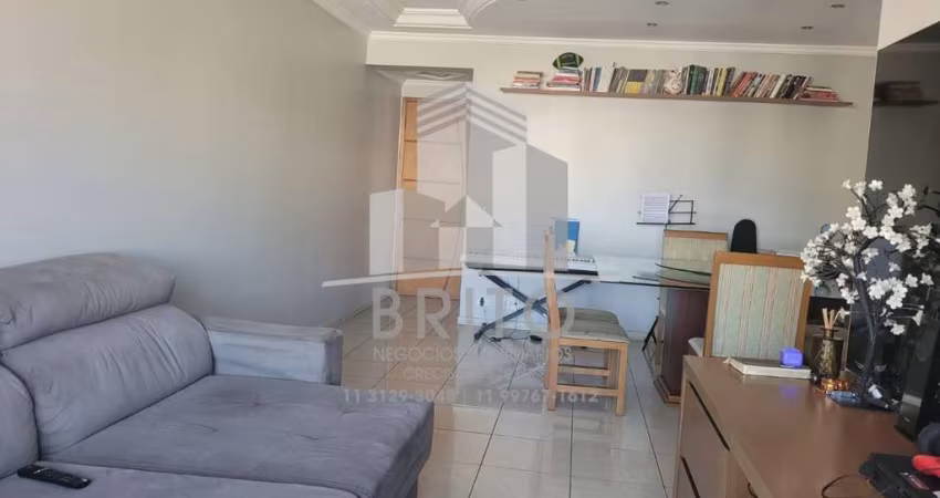 Apartamento, 03 dormitórios sendo 01 suíte. Varanda, 02 vagas, prédio com gerador, amplo lazer e a 100 metros do Metrô Parada Inglesa
