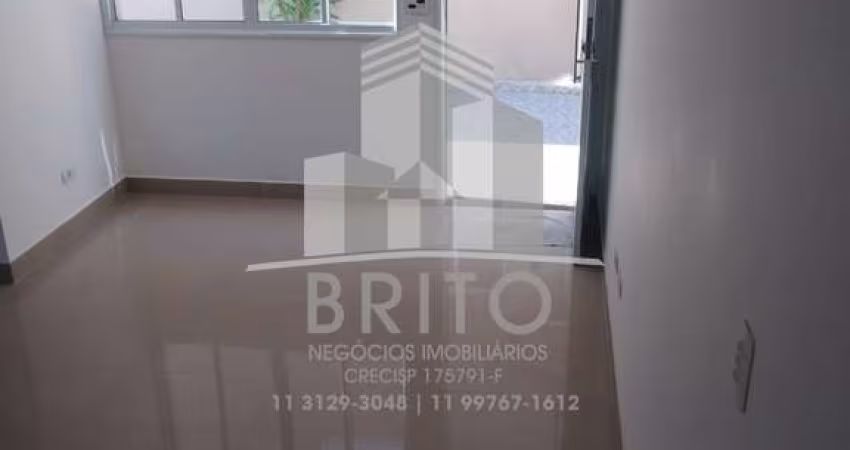 Casa de condomínio no Bairro do Jardim Bonfiglioli com 02 suítes, 02 vagas, lavabo, quintal e fino acabamento, localizado próximo ao Mercado Violeta