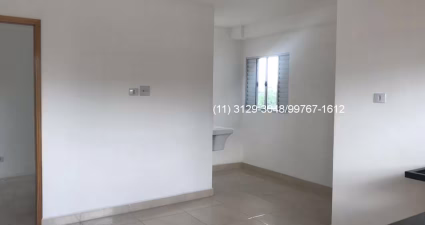 Apartamento novo na Vila Nova York, próximo ao Shopping Aricanduva. Bem iluminado e arejado, fino acabamento, churrasqueira e salão de festas