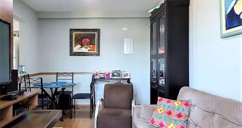 Belíssimo apartamento 02 dormitórios, 01 sala ampla para 02 ambientes, 01 banheiro, 01 vaga