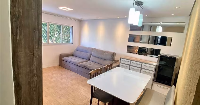 Apartamento 02 dormitórios, sala para 02 ambientes, cozinha planejada, 02 banheiros e 01 vaga de garagem.