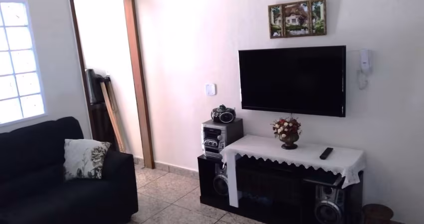 Apartamento tipo Kitnet próximo ao Metrô Santa Cecília, com varanda, área de serviço, elevador, cozinha com armários, pé direito alto