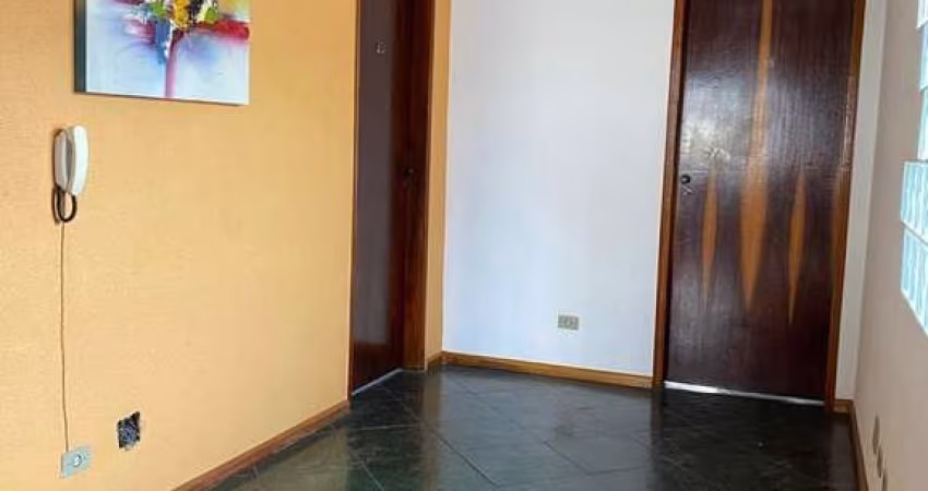 Salas comerciais para escritório ou consultórios com divisórias, banheiros, vagas de garagem, fácil acesso e ótima localização. Agende uma visita!
