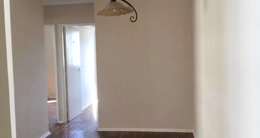 Apartamento à venda, com 70 metros, muito confortável, excelente localização, sendo 02 dormitórios