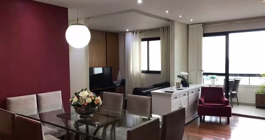 Apartamento no Bosque da Saúde com 03 dormitórios, 01 suíte, 02 vagas, varanda, andar alto com vista panorâmica, fino acabamento e lazer completo