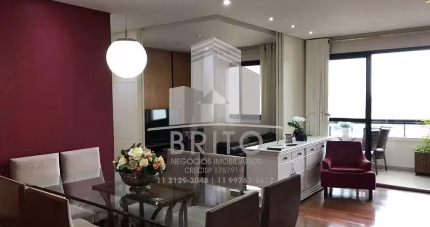 Apartamento no bosque da saúde com 03 dormitórios, sendo 01 suíte, 02 vagas, varanda, andar alto com vista panorâmica, fino acabamento, lazer completo