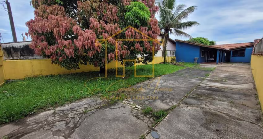 Casa para Venda em Itanhaém, Balneário Tupy, 3 dormitórios, 2 suítes, 3 banheiros, 8 vagas