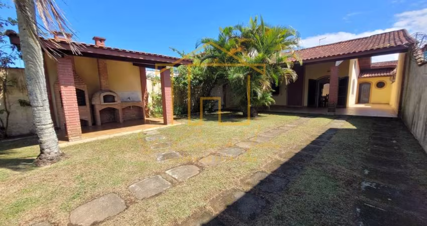 Casa para Venda em Itanhaém, Jardim Grandesp, 2 dormitórios, 2 banheiros, 8 vagas