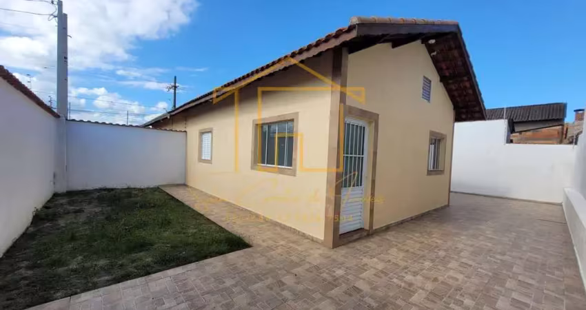 Casa para Venda em Itanhaém, Jardim Magalhães, 2 dormitórios, 1 banheiro, 4 vagas