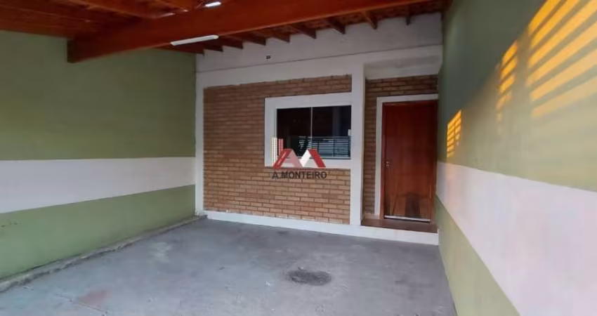 Vende-se  Linda Casa 2 Dorms + Suíte Vaga de Garagem Coberta no bairro Continental em Taubaté/SP