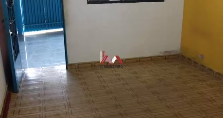 Vende-se Casa 2 Dormitórios com Garagem coberta + Edicula no Jardim Bela Vista em Taubaté/SP