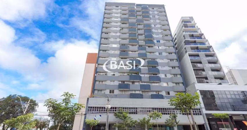 Apartamento com 3 quartos para alugar na Avenida Paraná, 1489, Bacacheri, Curitiba