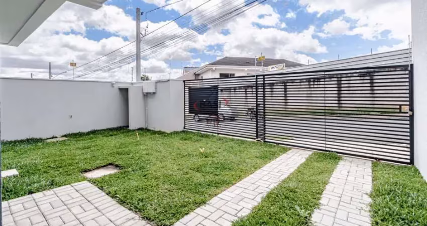 Sobrado Triplex de 3 Quartos à Venda no Atuba (COM TERRAÇO)