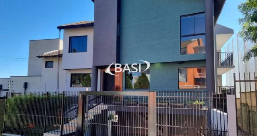 Casa de Alto Padrão à Venda no Uberaba (3 dormitórios, 5 garagens e muito mais!)