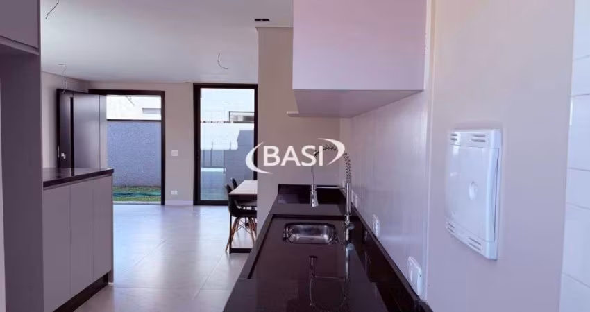 Casa em condomínio Santa Felicidade