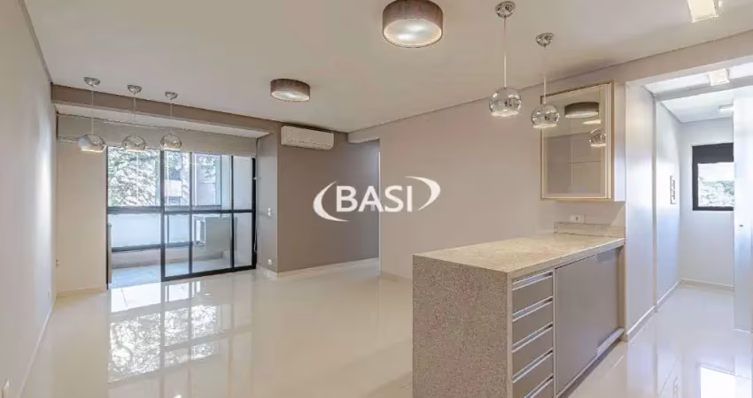 Apartamento a venda na vila izabel com dois dormitorios , face leste , sacada com churrasqueira !!!!