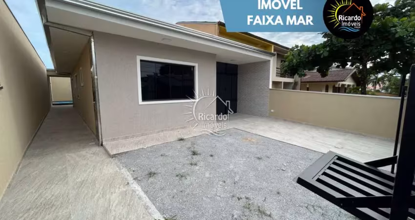 Casa com 3 quartos à venda na Rua Alberto Santos Dumont, 219, Santa Terezinha, Pontal do Paraná