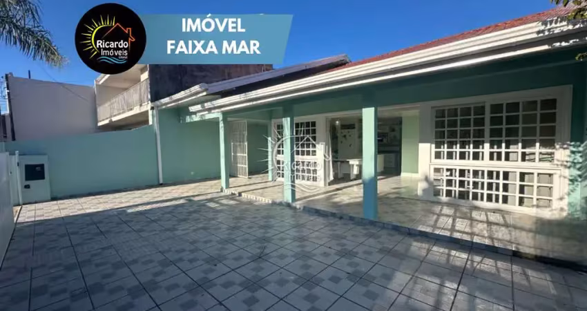 Casa com 3 quartos à venda na Rua Independência, 230, Santa Terezinha, Pontal do Paraná