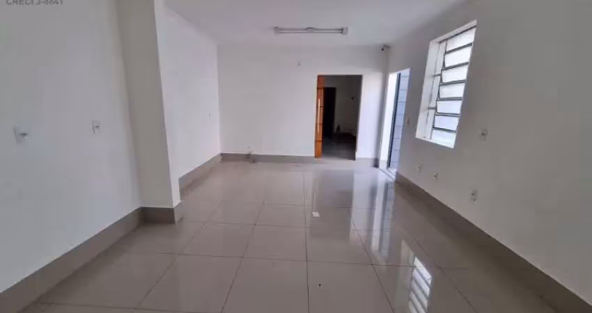 Casa comercial com 4 salas para alugar no Centro, Jundiaí 