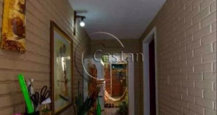 Casa em condomínio fechado com 3 quartos à venda na Rua Santana do Araguaia, --, Vila Alpina, São Paulo