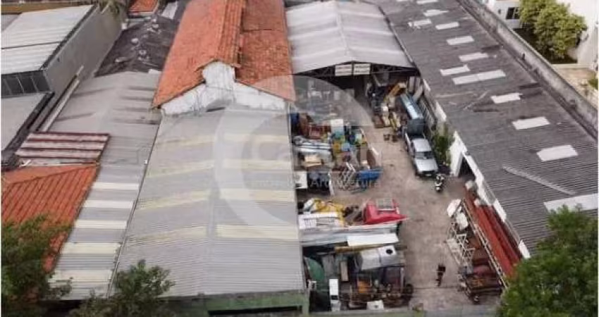 Barracão / Galpão / Depósito à venda na Rua Olímpio Portugal, --, Mooca, São Paulo