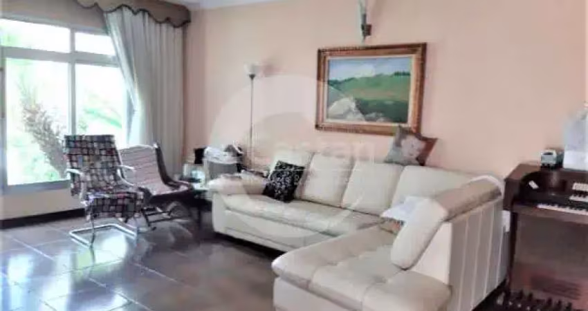 Casa com 3 quartos à venda na Rua Visconde de Inhomerim, --, Mooca, São Paulo