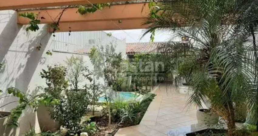 Casa com 3 quartos à venda na Rua Emílio Barbosa, --, Vila Prudente, São Paulo