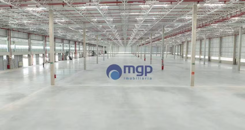 Galpão em Condomínio para Alugar às Margens da Rodovia Régis Bittencourt - R$ 30/m² - 2.649 m² - Embu das Artes/SP