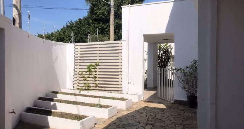 Casa para alugar, 250 m² por R$ 5.781,47/mês - Centro - Taubaté/SP