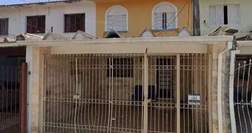 Sobrado com 3 dormitórios à venda, 67 m² por R$ 266.000 - Vila Iapi - Taubaté/SP