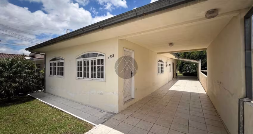 Casa com amplo terren a venda no bairro Boneca do Iguaçu em São José dos Pinhais.