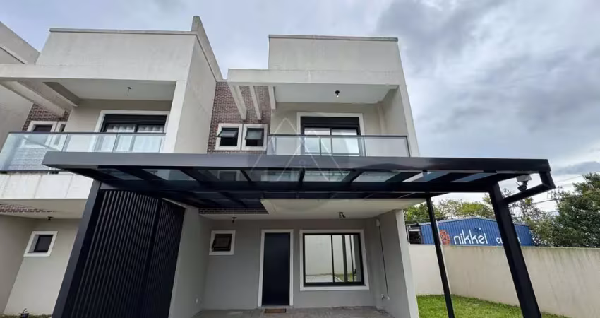 Triplex de alto padrão, mobiliado e localizado em condomínio fechado no bairro uberaba.