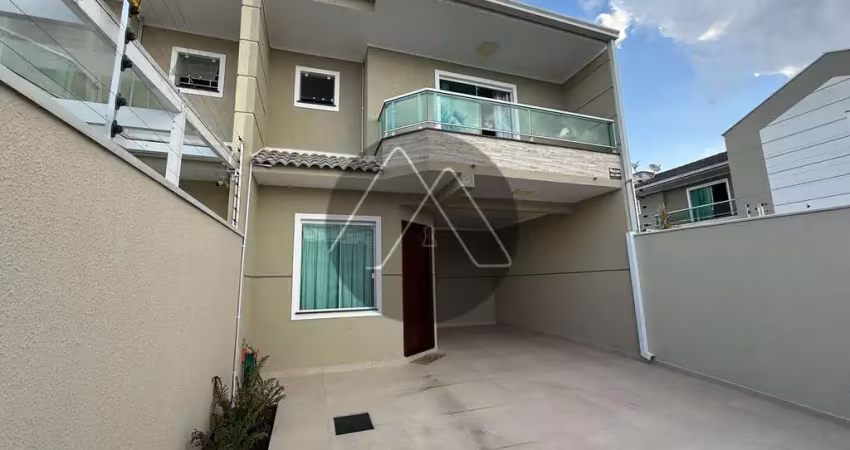Lindo sobrado porteira fechada no costeira, em são josé dos pinhais.
