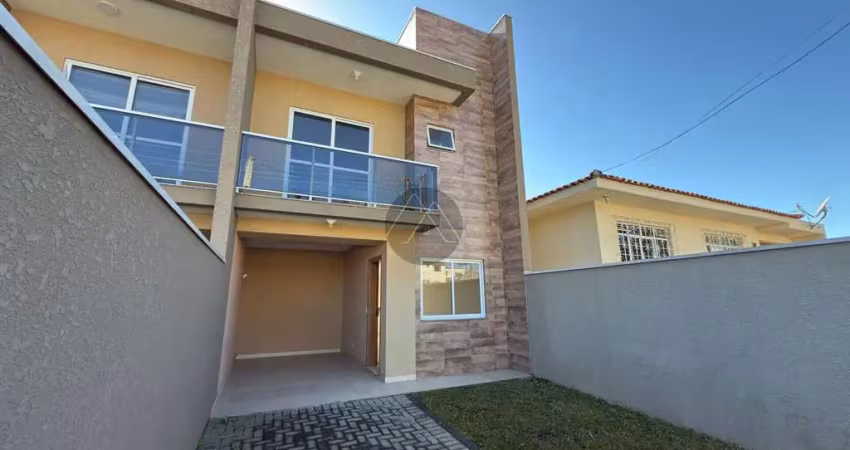 Sobrado à venda em Curitiba-PR, bairro Xaxim: 3 quartos, 1 suíte, 1 sala, 3 banheiros, 2 vagas de garagem, 101m²