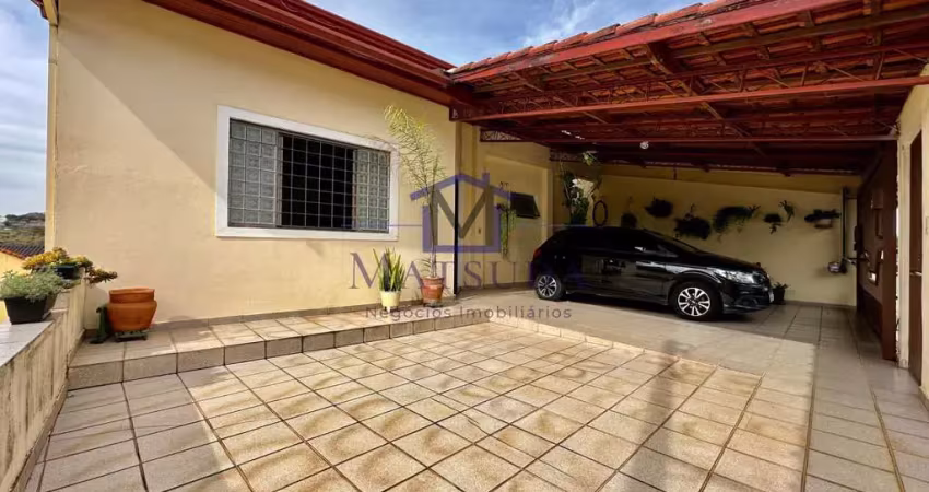 Casa assobradada 4 dorm, 2 suítes, 3 vagas no monte castelo
